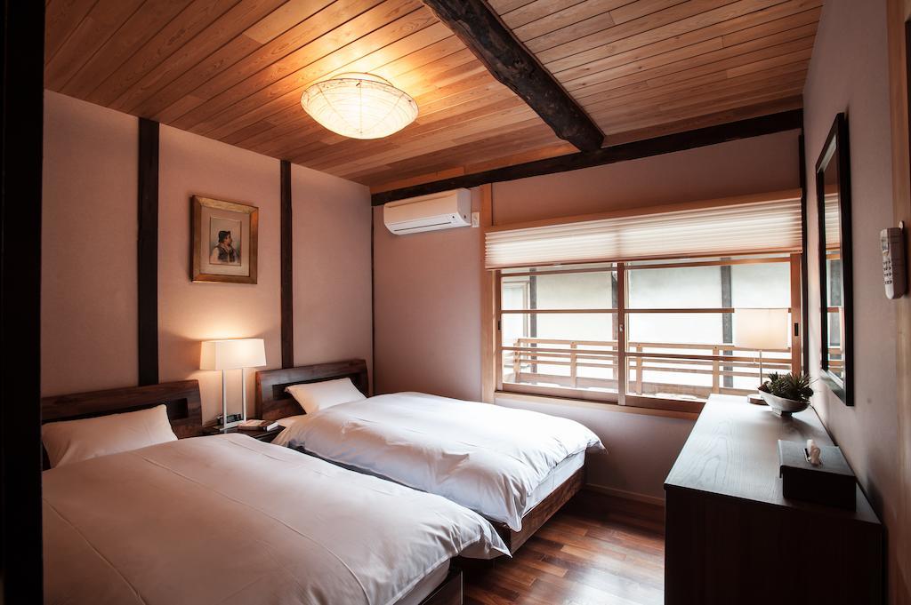 Kiyomizu Machiya Inn Киото Стая снимка